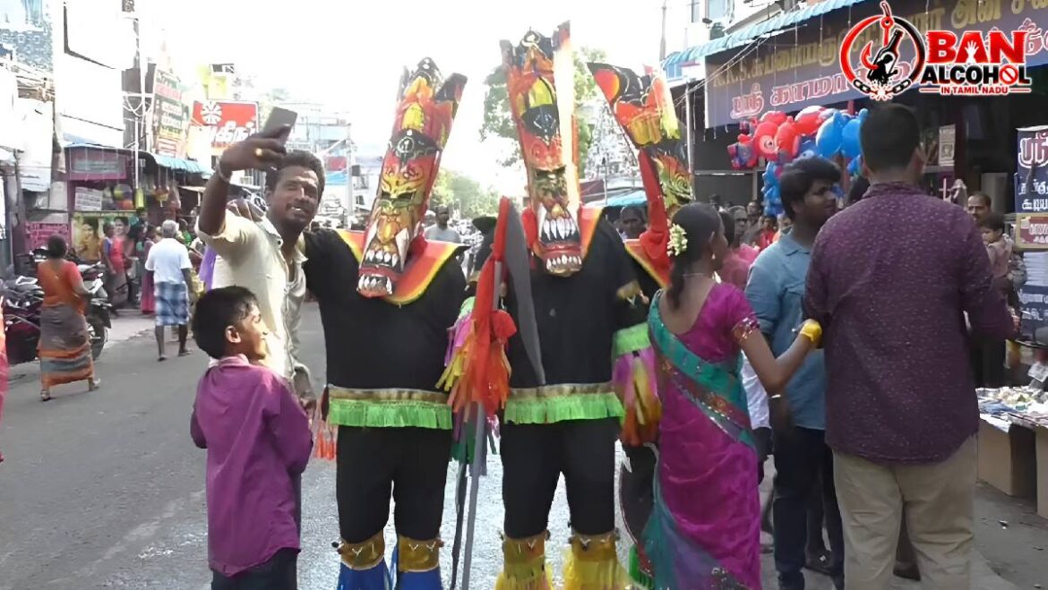 மதுரை டி.கல்லுப்பட்டி கோயில் திருவிழாவில் மதுபோதையில் இளைஞர்கள் ரகளையில் ஈடுபட்ட சம்பவம்